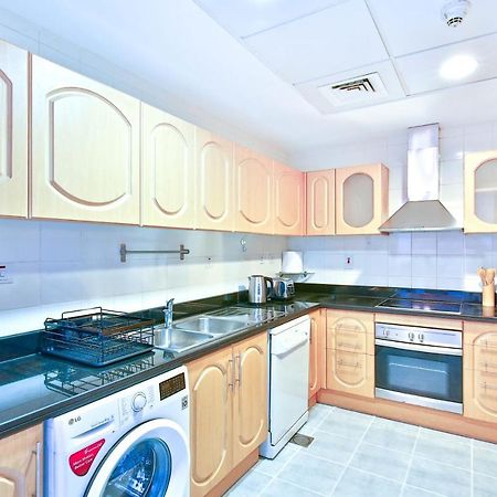 Bnbmehomes - Sit Back & Enjoy Seeing The Luxury Yachts Drive By - B67 Dubai Exteriör bild